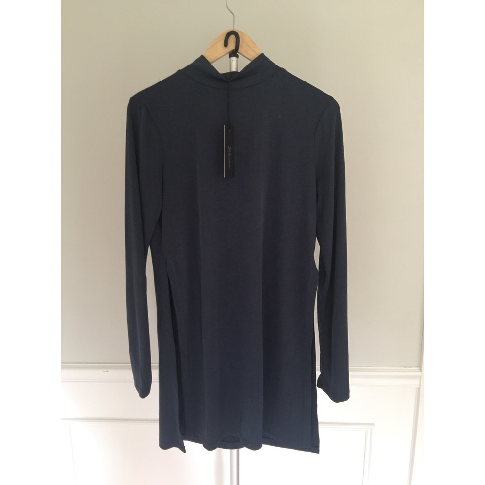 A blue tunic.